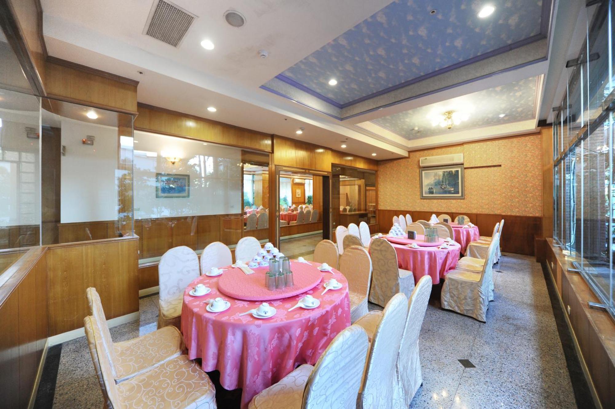 Kenting Holiday Hotel Хенгчун Экстерьер фото