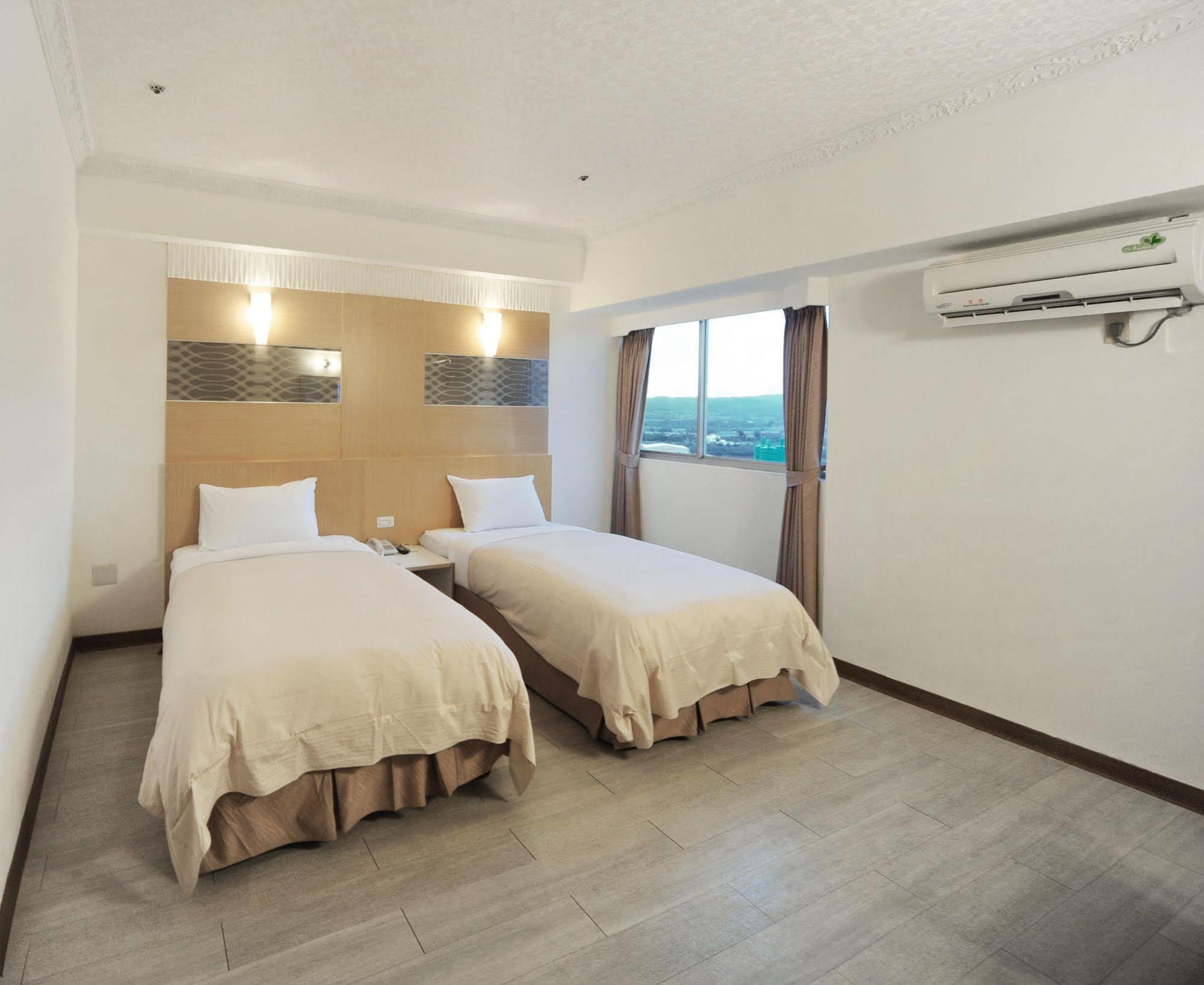 Kenting Holiday Hotel Хенгчун Экстерьер фото
