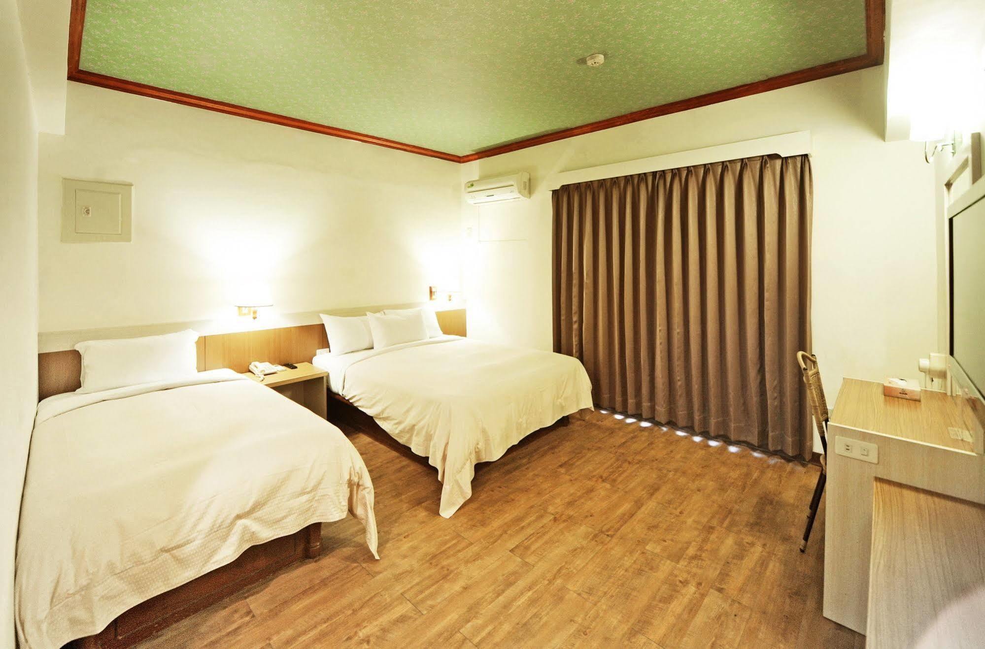 Kenting Holiday Hotel Хенгчун Экстерьер фото