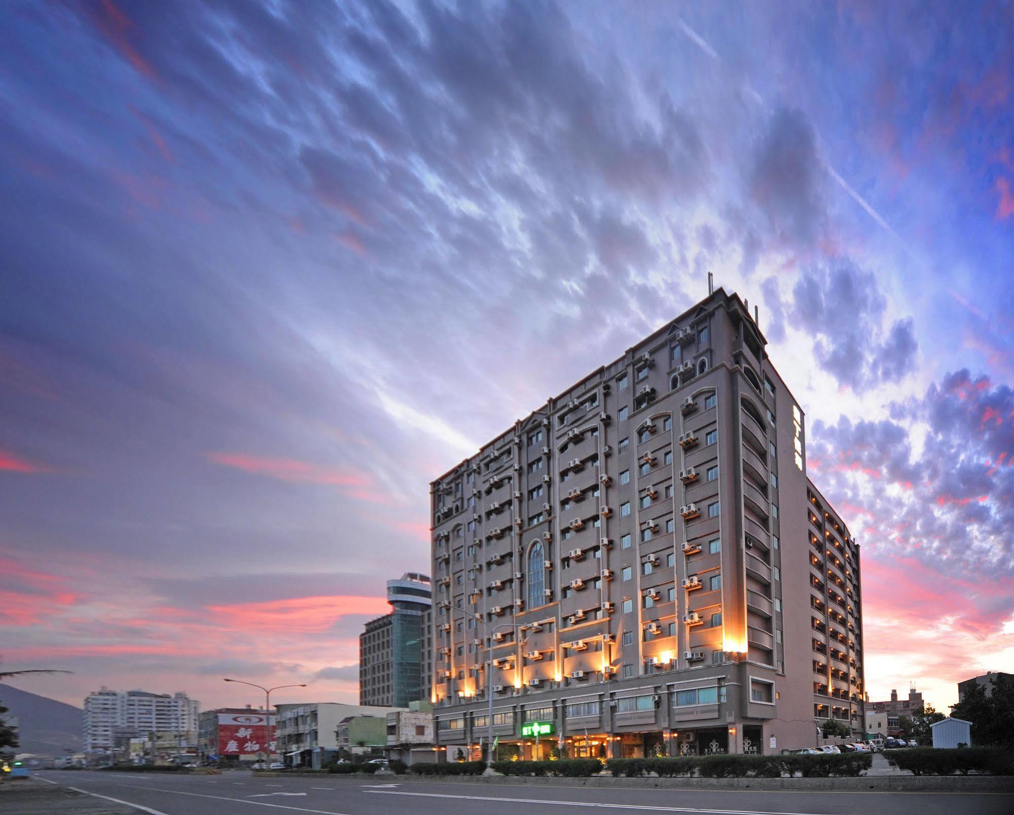 Kenting Holiday Hotel Хенгчун Экстерьер фото