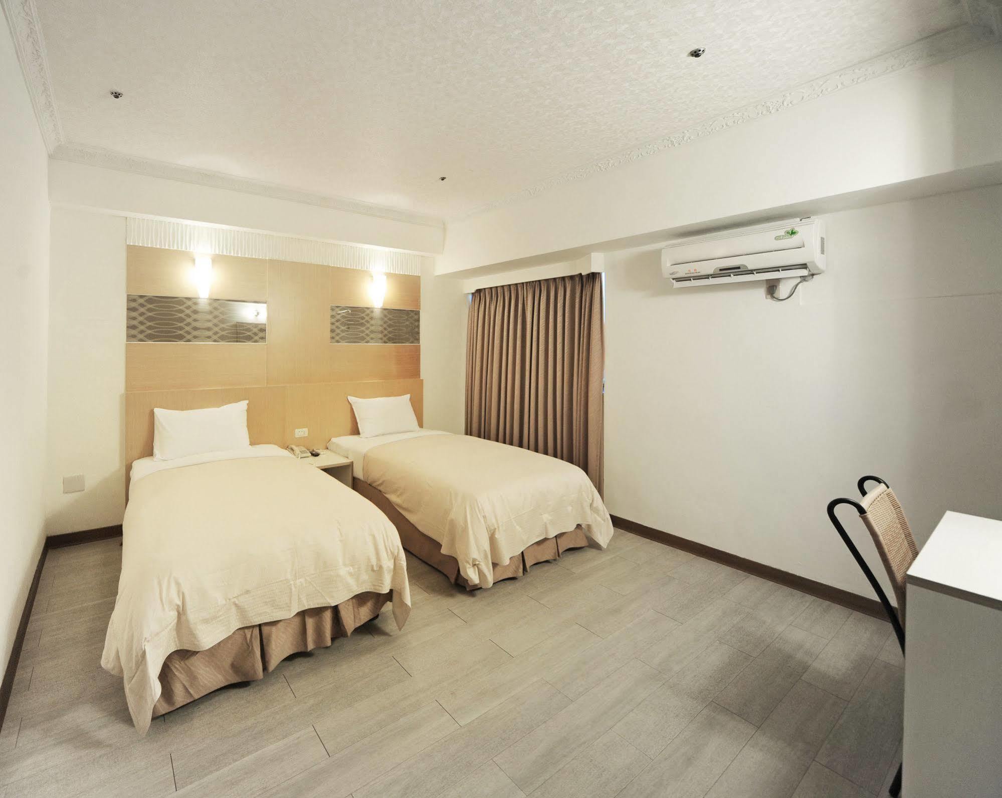 Kenting Holiday Hotel Хенгчун Экстерьер фото